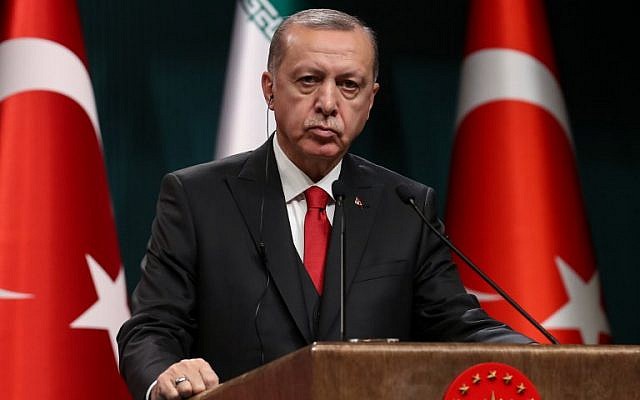 El presidente de Turquía, Recep Tayyip Erdogan, habla durante una conferencia de prensa conjunta con el presidente iraní en el complejo presidencial turco en Ankara el 20 de diciembre de 2018. (Adem ALTAN / AFP)