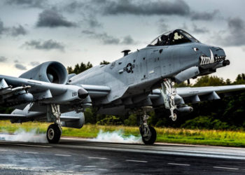 Una eventual guerra entre Rusia y la OTAN enfrentaría bombarderos, portaaviones y submarinos entre sí