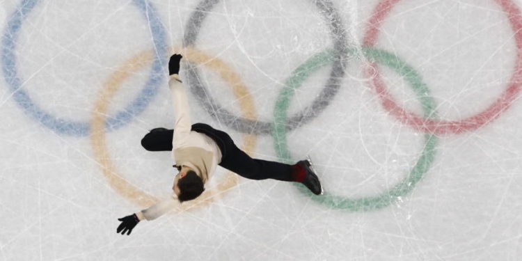 Alexei Bychenko de Israel compite en la final de la competencia de patinaje libre individual masculino en los Juegos Olímpicos de Invierno, 17 de febrero de 2018. (Crédito de la foto: REUTERS)