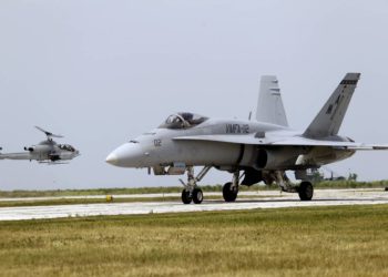 Dos aviones de la Marina de los EE. UU. se accidentaron mientras repostaban Japón - F-18