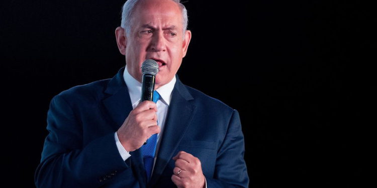 El primer ministro Benjamin Netanyahu habla en una conferencia organizada por el diario financiero Globes en Jerusalén el 19 de diciembre de 2018. (Yonatan Sindel / Flash90