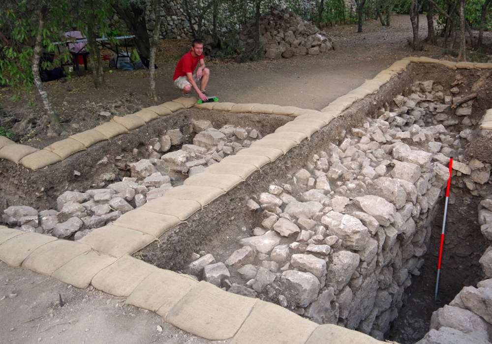 Excavaciones arqueológicas en Kiryat Yearim. Las Excavaciones Familia Shmunis