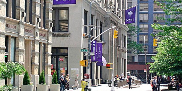 Campus de la Universidad de Nueva York en Greenwich Village. Crédito: Wikimedia Commons.