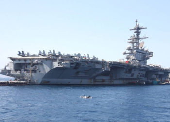 l USS George HW Bush atracó en el puerto de Haifa, en el norte de Israel, el 3 de julio de 2017. (Crédito de la foto: MARC ISRAEL SELLEM / THE JERUSALEM POST)