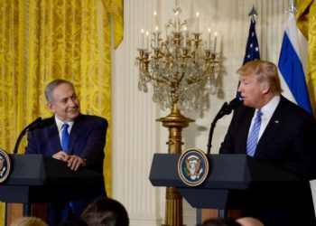 El primer ministro Netanyahu y el presidente Trump. (Crédito de la foto: AVI OHAYON - GPO)