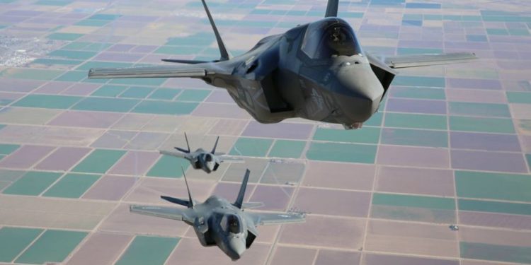 Los nuevos F-35 de Israel vs los S-300 de Rusia en Siria ¿Quién gana en un enfrentamiento?