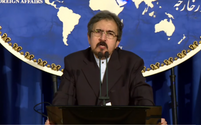 El portavoz del Ministerio de Relaciones Exteriores de Irán, Bahram Qasemi, informa a los periodistas en una conferencia de prensa en Teherán el 22 de agosto de 2016.  (captura de pantalla de YouTube)