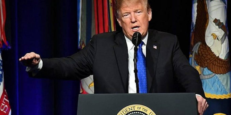 El presidente de los Estados Unidos, Donald Trump, habla durante el anuncio de la Revisión de Defensa de Misiles en el Pentágono en Washington, DC, el 17 de enero de 2019 (MANDEL NGAN / AFP)