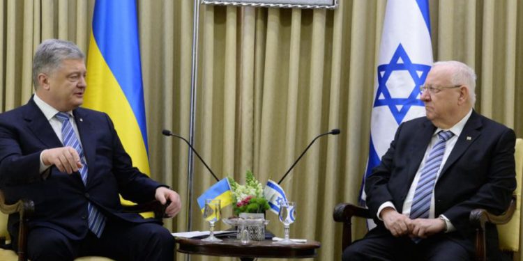 El presidente Reuven Rivlin se reúne con el presidente ucraniano Petro Poroshenko, enero de 2019. (Crédito de la foto: Mark Neiman / GPO)