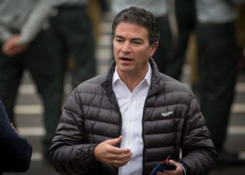 La jefa del Mossad, Yossi Cohen, asiste a una ceremonia de entrega para el puesto de jefe de inteligencia militar en la base militar de Glilot, cerca de Tel Aviv, el 28 de marzo de 2018. (Miriam Alster / Flash90)