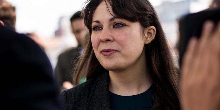 Amelia Womack, Líder Adjunta del Partido Verde del Reino Unido, vista en un video de campaña de agosto de 2016. (captura de pantalla: YouTube)