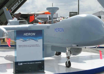 Garza de Israel Heron en el Salón Aeronáutico de París 2009. Foto: Tangopaso a través de Wikicommons.
