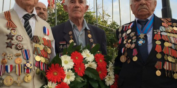 Veteranos de la segunda guerra mundial. (Crédito de la foto: SAM SOKOL)