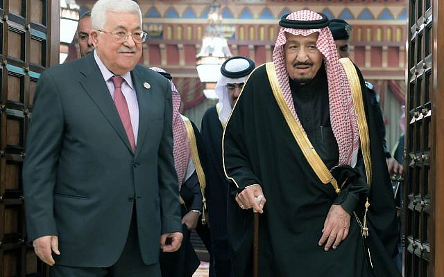 El presidente de la Autoridad Palestina Mahmoud Abbas y el rey saudí Salman en Riad el 12 de febrero de 2019. (Crédito: Wafa)