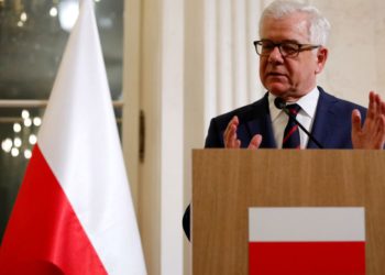 El Ministro de Relaciones Exteriores de Polonia, Jacek Czaputowicz, habla en una conferencia de prensa en el Palacio Lazienki durante la visita del Secretario de Estado de los EE. UU., Mike Pompeo, en Varsovia, Polonia, 12 de febrero de 2019 .. (crédito de foto: KACPER PEMPEL / REUTERS)