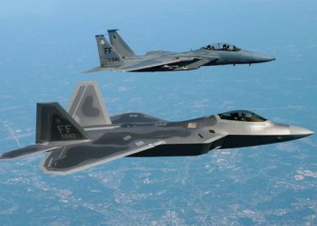 El F-22 es el sucesor espiritual del F-15, no el F-35. (Wikimedia Commons)