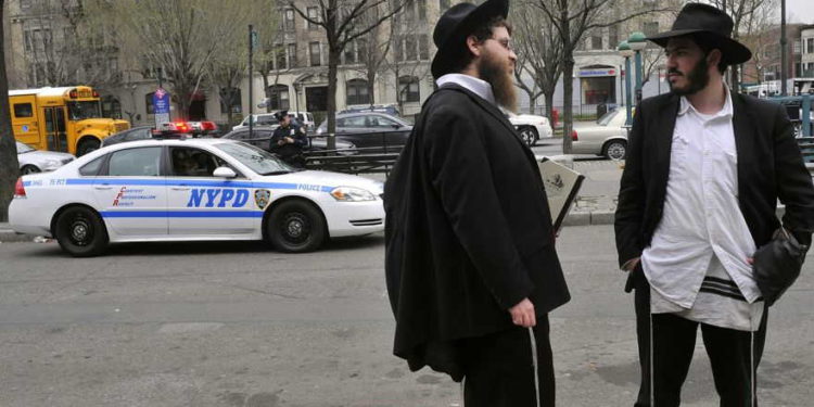 Illustrative. Ultra-Orthodox Jews in Crown Heights, Brooklyn, New York. March 21, 2012. (Serge Attal/FLASH90/File)