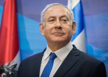 El primer ministro Benjamin Netanyahu habla durante una conferencia de prensa conjunta con el presidente austriaco Alexander Van (no visto) en la oficina del primer ministro en Jerusalén el 5 de febrero de 2019. (Noam Revkin Fenton / Flash90)