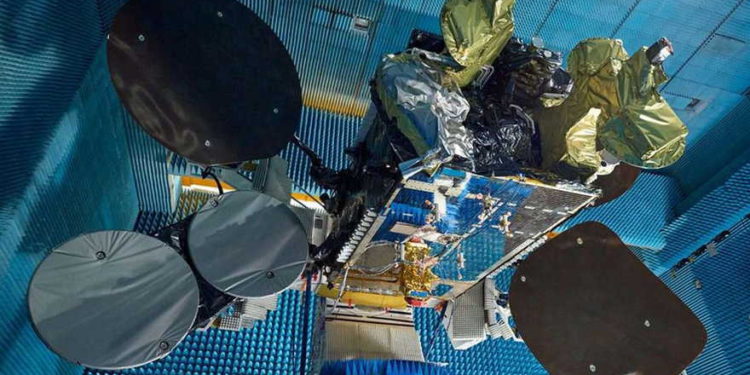 La explosión que hizo volar en mil pedazos la industria satelital israelí