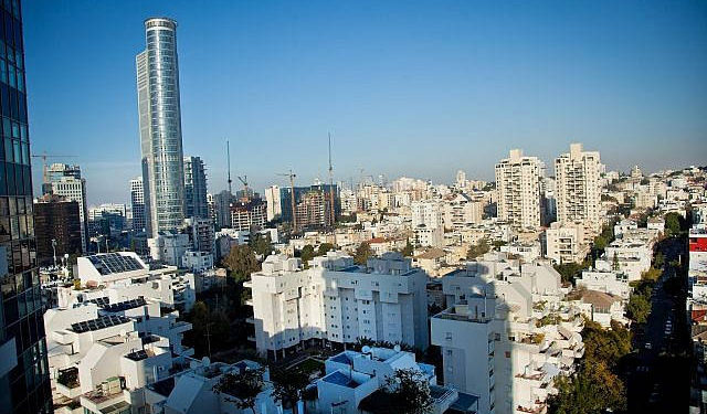 Vista de la ciudad israelí de ramat gan. 2 de febrero de 2015. (Moshe Shai / FLASH90)