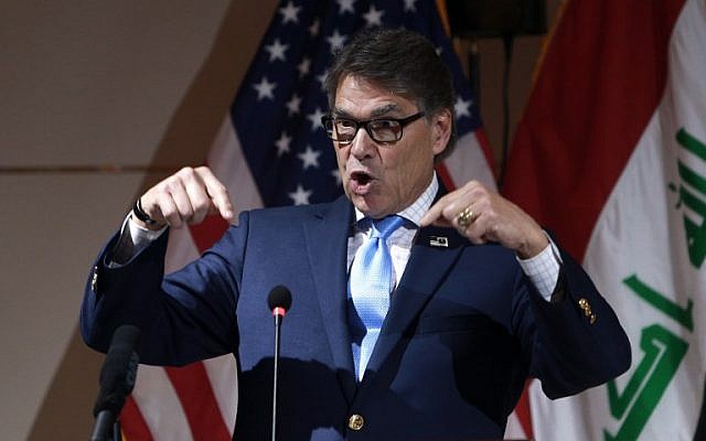 El secretario de energía de Estados Unidos, Rick Perry, habla en una conferencia de prensa conjunta en la capital iraquí, Bagdad, el 11 de diciembre de 2018. (Foto de Hadi Mizban / POOL / AFP)