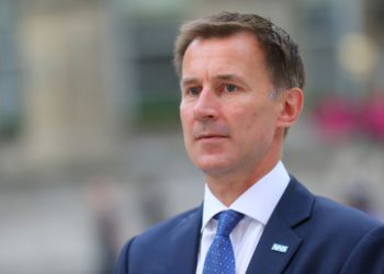 l Secretario de Estado de Salud y Asistencia Social de Gran Bretaña, Jeremy Hunt, llega a la BBC en el centro de Londres, Gran Bretaña, el 9 de julio de 2018. (Crédito de la foto: REUTERS / SIMON DAWSON)