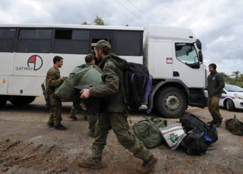 Tropas de las FDI desplegadas en la frontera de Gaza (Foto: Avi Rokah)