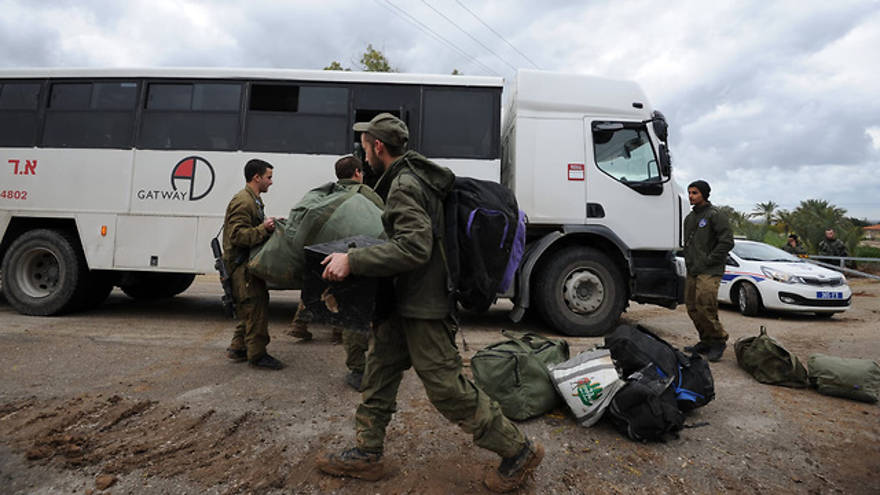 Tropas de las FDI desplegadas en la frontera de Gaza (Foto: Avi Rokah)