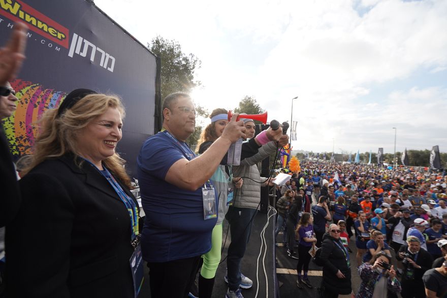 El alcalde de Jerusalén, Moshe Lion, en la novena maratón anual en la ciudad, el 15 de marzo de 2019. (Dor Schwartz)