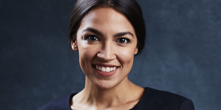 Alexandria Ocasio-Cortez retuiteó a partidario de una organización terrorista