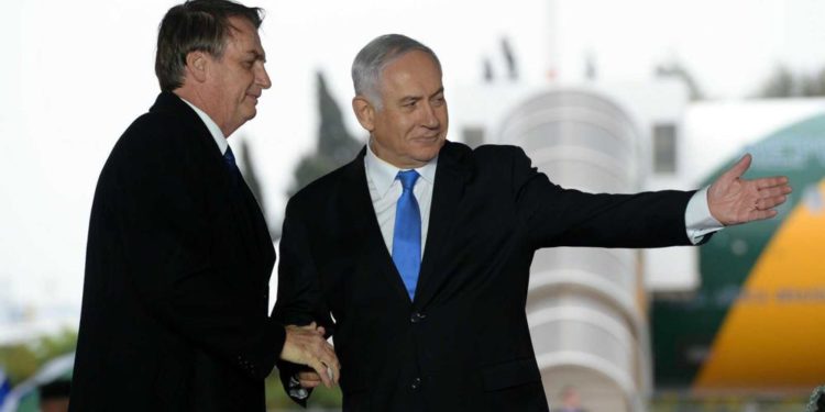 Bolsonaro de Brasil interesado en el aerosol israelí anti-COVID