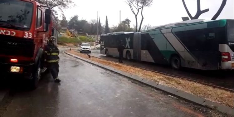 Israelí de 80 años fallece tras ser aplastado por autobús en Jerusalem