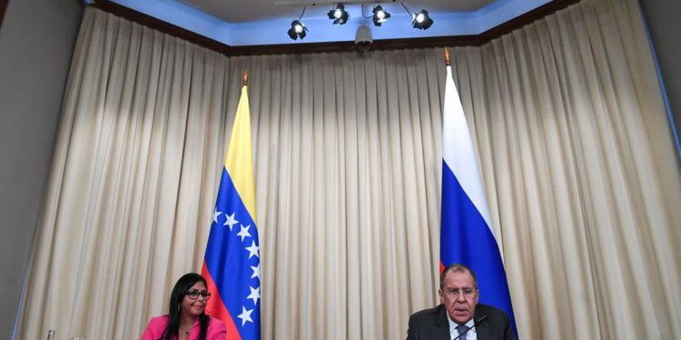 Maduro ordena que oficina central de petrolera estatal PDVSA en Europa se traslade a Rusia