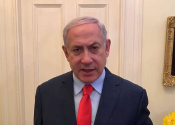 Netanyahu se compromete a responder enérgicamente al ataque con cohetes, corta estadía en Estados Unidos
