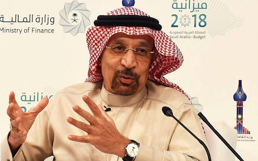 El Ministro de Energía, Industria y Recursos Minerales de Arabia Saudita, Khalid Al-Falih, habla durante una conferencia de prensa en Riad, el 20 de diciembre de 2017. (AFP PHOTO / FAYEZ NURELDINE)