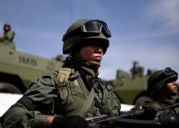 ¿Qué hay detrás del envío de 99 “especialistas militares” rusos a Venezuela?