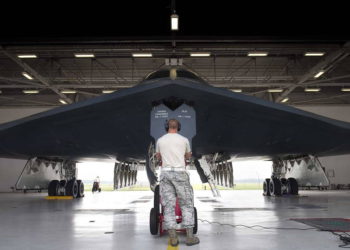 Boeing obtiene $ 21 millones en la modificación del contrato de la bomba del "destructor de búnkeres"