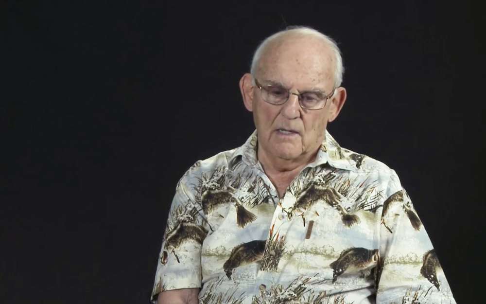 Alan Moskin, un veterano del ejército estadounidense que participó en la liberación del campo de concentración de Mauthausen. (Captura de pantalla de YouTube)