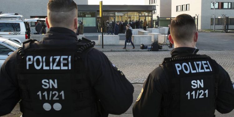 Grupos de “ayuda humanitaria” sospechosos de financiar a Hamas, caen en redada en Alemania