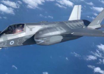 Cazas F-35 de la Real Fuerza Aérea Británica en ejercicio debut de guerra conjunta