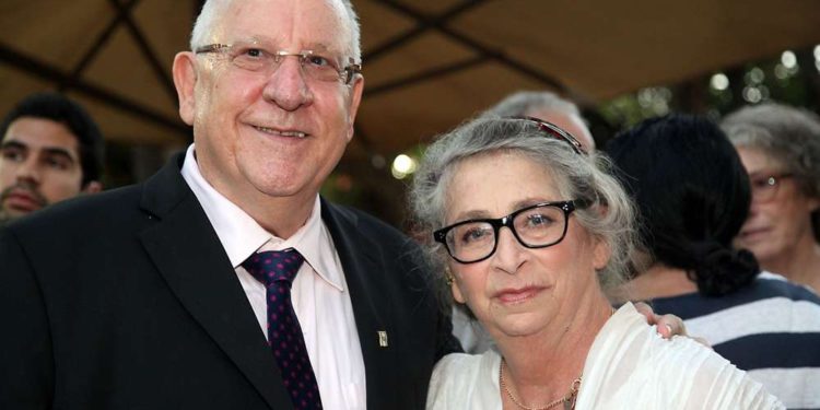 La primera dama Nechama Rivlin en condición estable después de una “noche tranquila” en el hospital