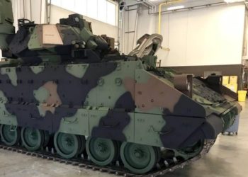 Ejército de los Estados Unidos prepara sus vehículos de combate para posible ataque de Rusia en Europa