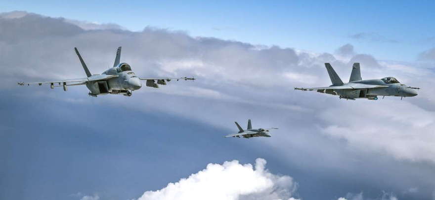 F / A-18E Super Hornets.