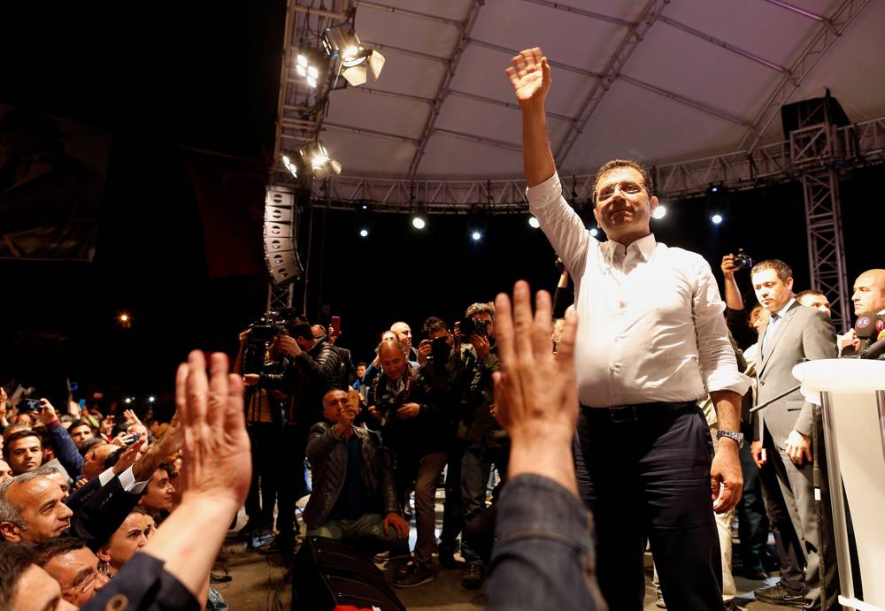 Ekrem Imamoglu, el candidato de la oposición CHP que ganó las elecciones de Estambul que ahora se han anulado, se dirige a un mitin en Estambul. 6 de mayo de 2019. Lefteris Pitarakis, AP