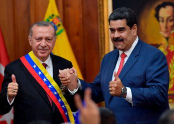 Maduro de Venezuela propone a turquía como “poder protector”