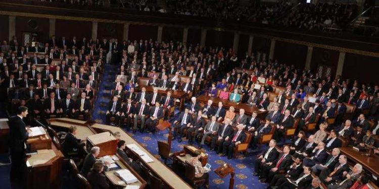 Senado de Estados Unidos aprueba la ley de educación sobre el Holocausto