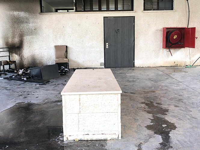 Sinagoga y cementerio judío en el centro de Israel vandalizados e incendiados