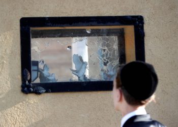 Principal rabino Ashkenazi pide al mundo que oren por las comunidades del sur de Israel