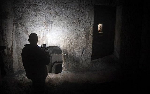 Una de las varias cámaras funerarias de la tumba de los reyes en el este de Jerusalén. (Thomas Coex / AFP)