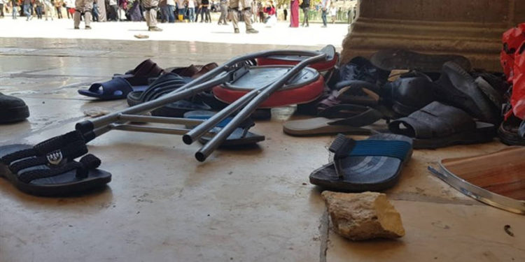 Piedras, sillas arrojadas a la policía. Vocero policial